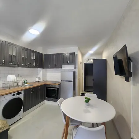Luxury Nsa 17 With Parking Place Apartment
